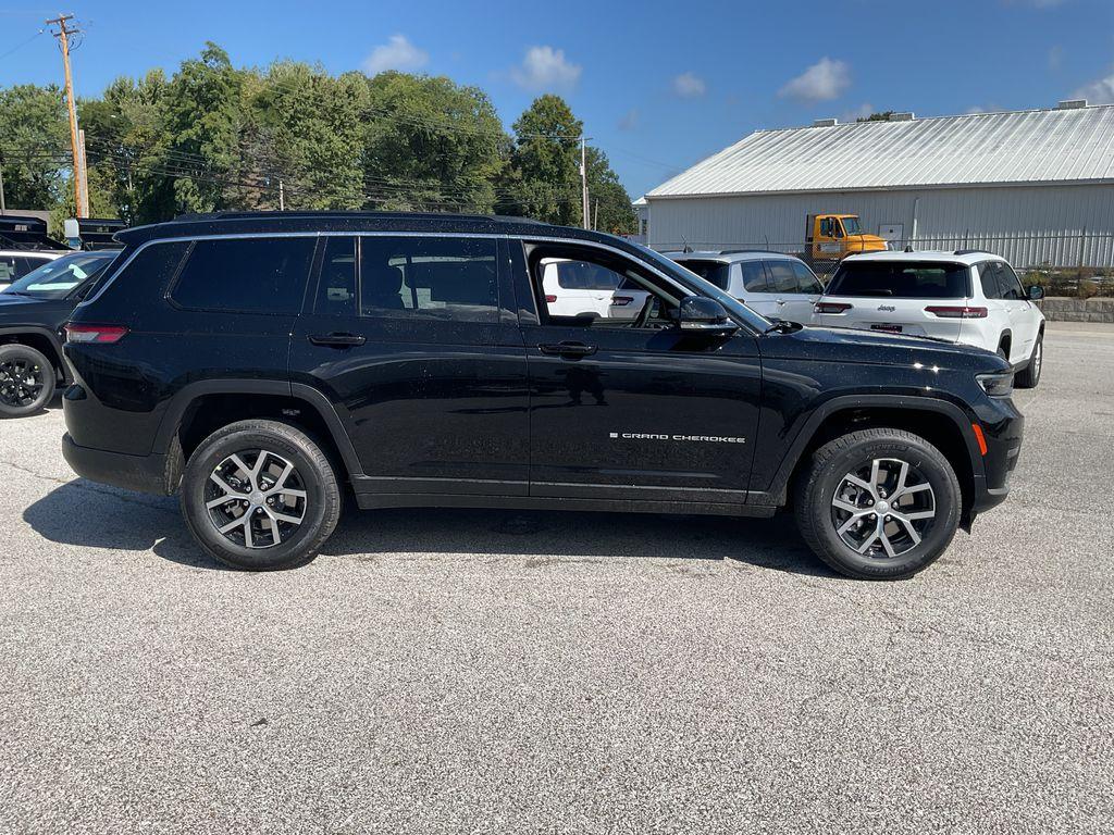 new 2025 Jeep Grand Cherokee L car, priced at $48,827