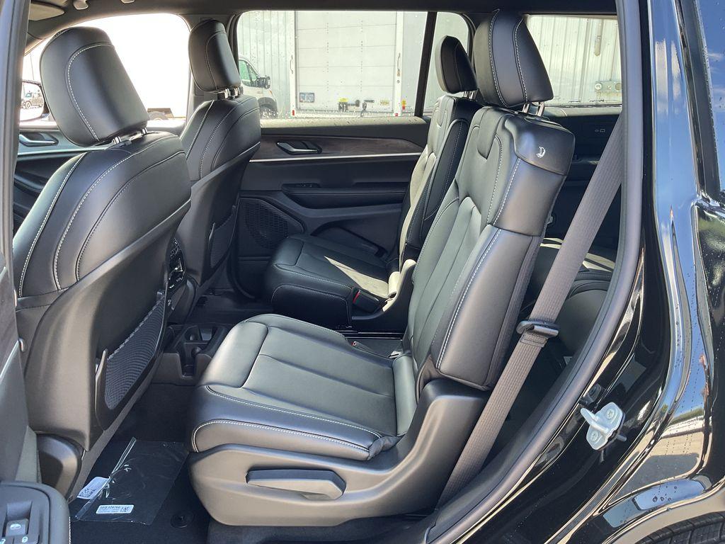 new 2025 Jeep Grand Cherokee L car, priced at $48,827