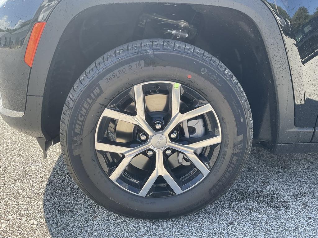 new 2025 Jeep Grand Cherokee L car, priced at $46,327