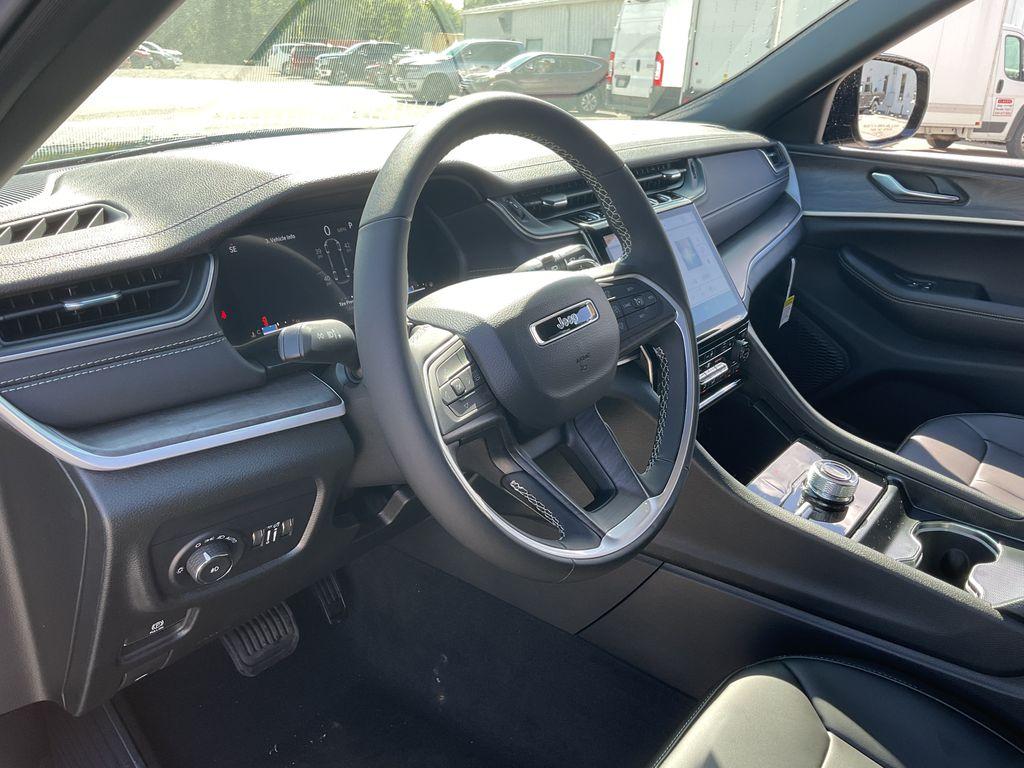 new 2025 Jeep Grand Cherokee L car, priced at $48,827