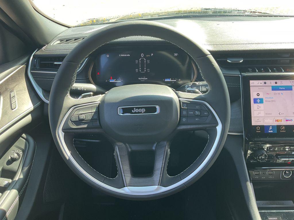 new 2025 Jeep Grand Cherokee L car, priced at $48,827