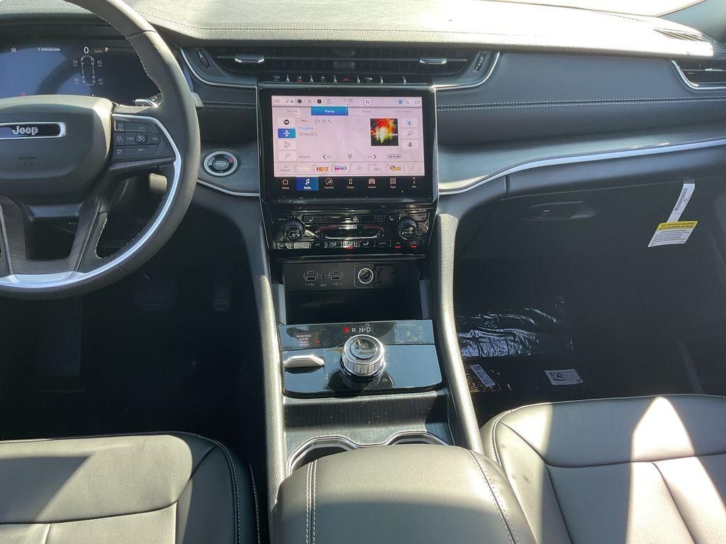 new 2025 Jeep Grand Cherokee L car, priced at $48,827