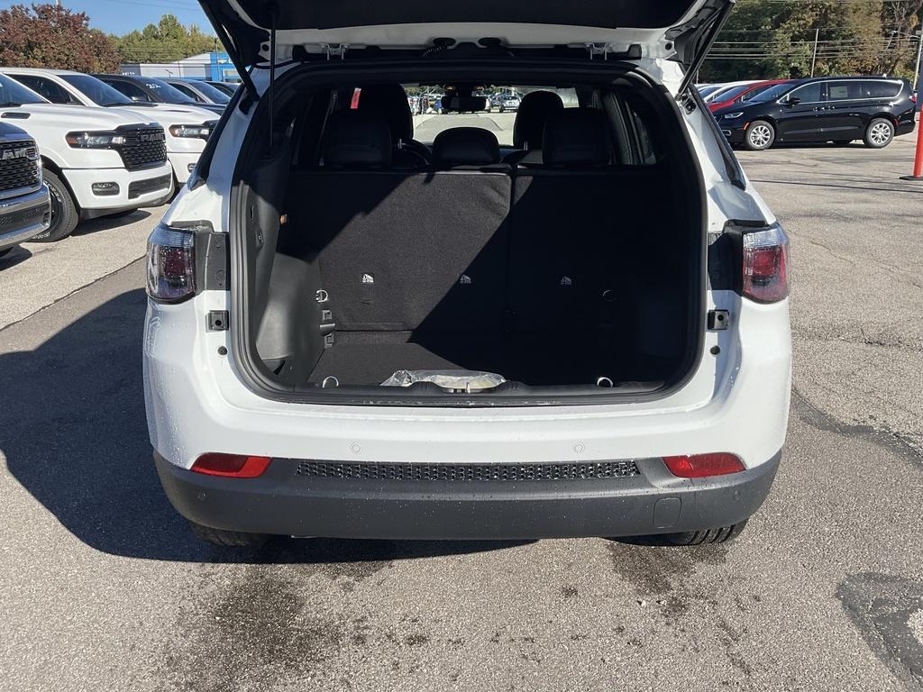 new 2026 Jeep Compass car, priced at $36,095