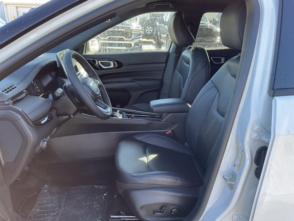 new 2026 Jeep Compass car, priced at $36,095