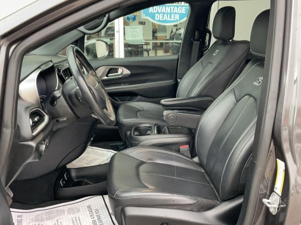 used 2020 Chrysler Pacifica car, priced at $32,990