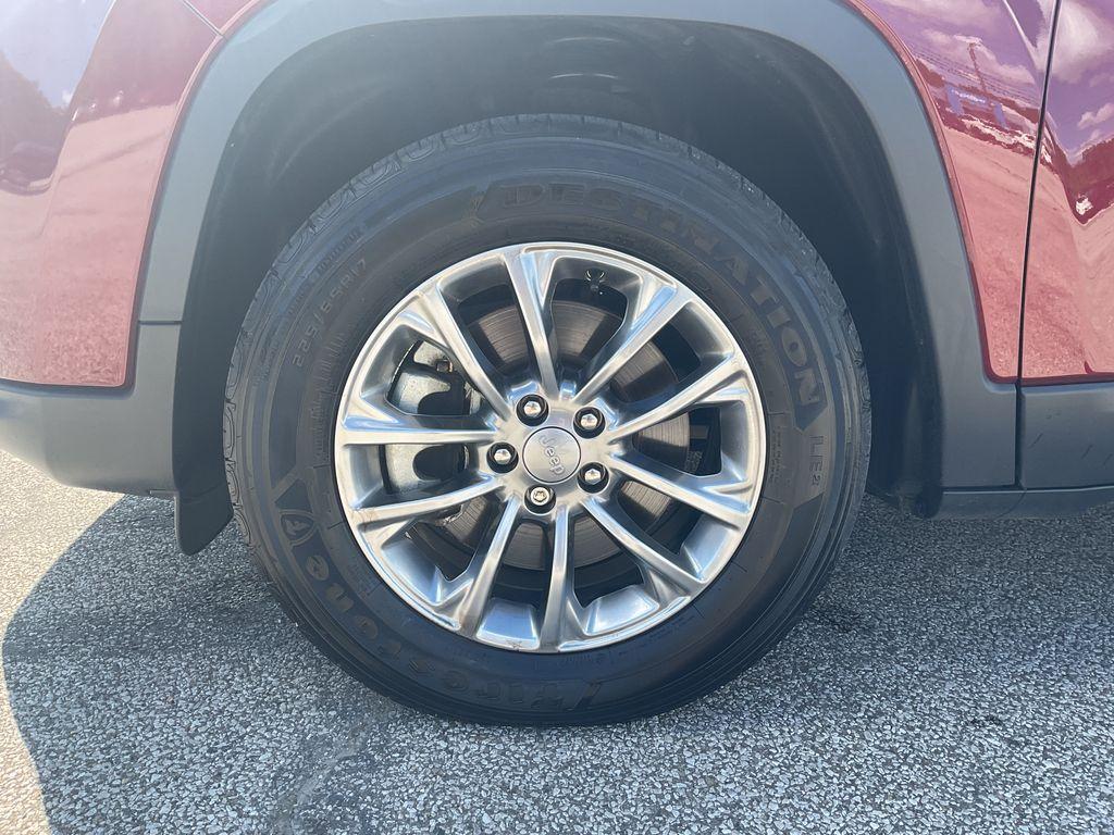 used 2021 Jeep Cherokee car, priced at $23,995