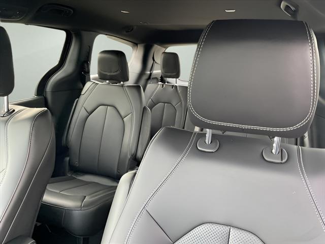 new 2025 Chrysler Pacifica car, priced at $44,445