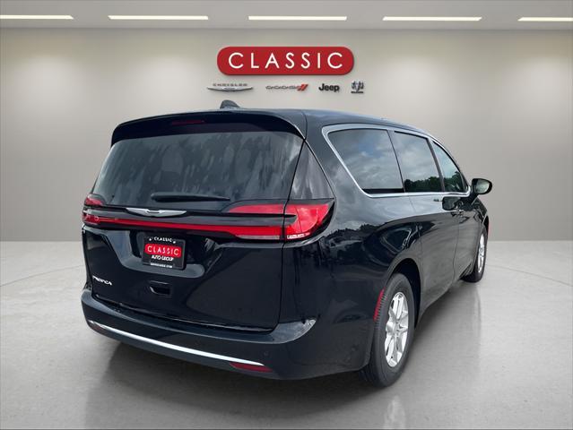 new 2025 Chrysler Pacifica car, priced at $44,445
