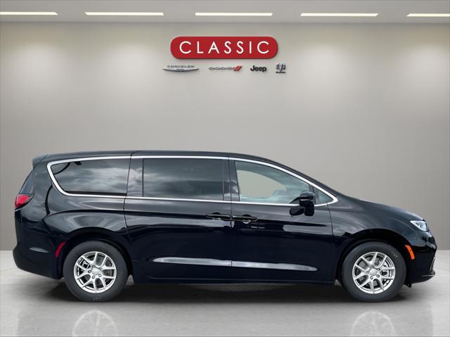 new 2025 Chrysler Pacifica car, priced at $44,445