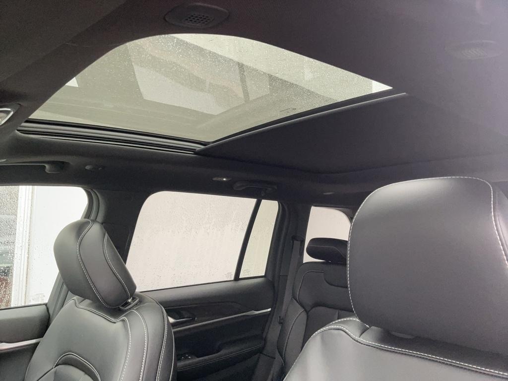 new 2025 Jeep Grand Cherokee car, priced at $46,344