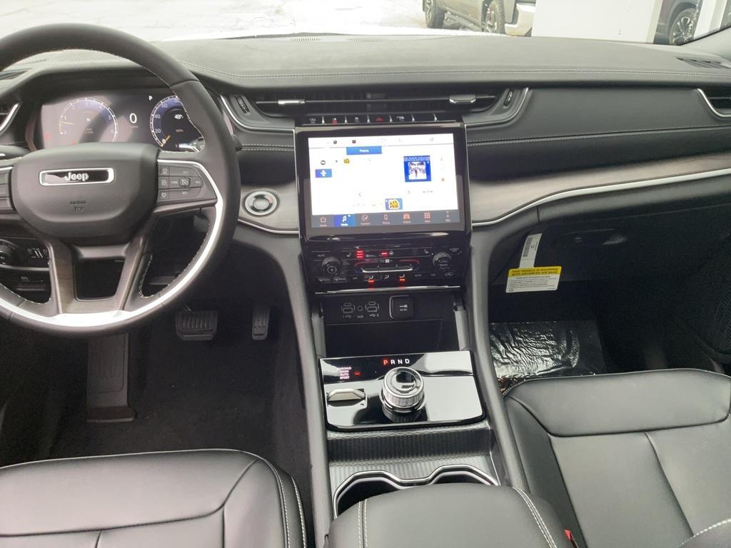 new 2025 Jeep Grand Cherokee car, priced at $46,344