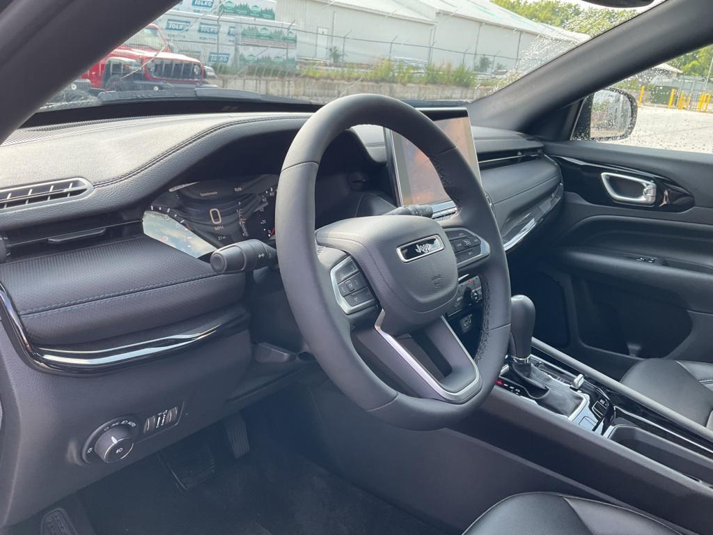 new 2025 Jeep Compass car, priced at $38,717