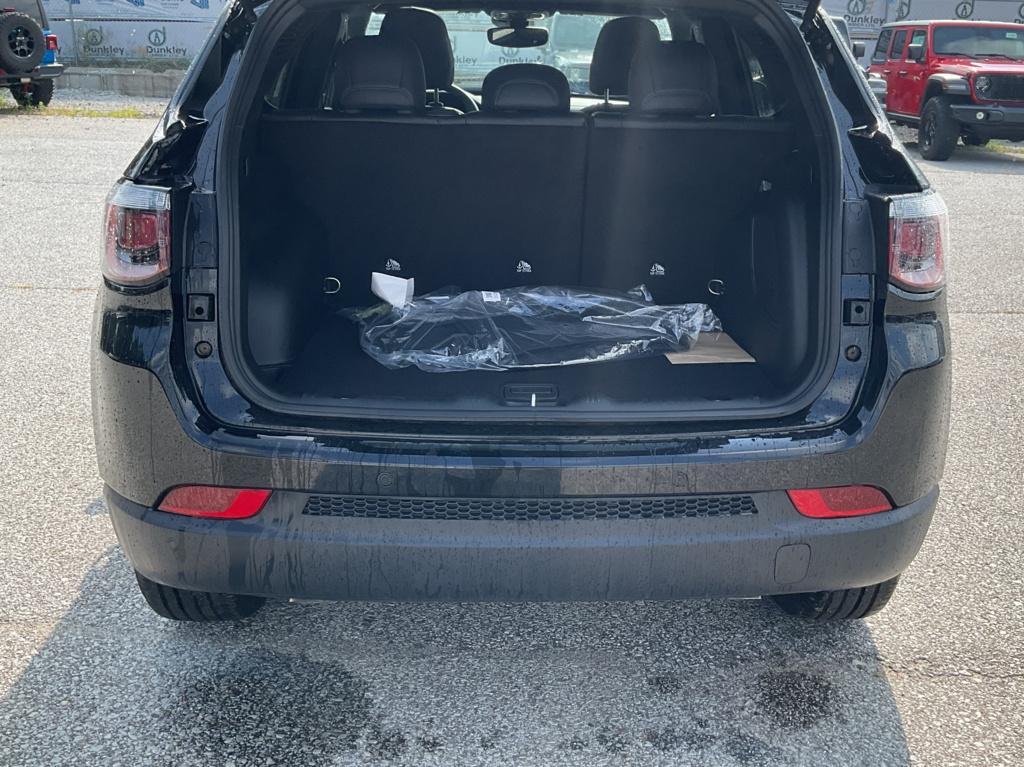 new 2025 Jeep Compass car, priced at $38,717