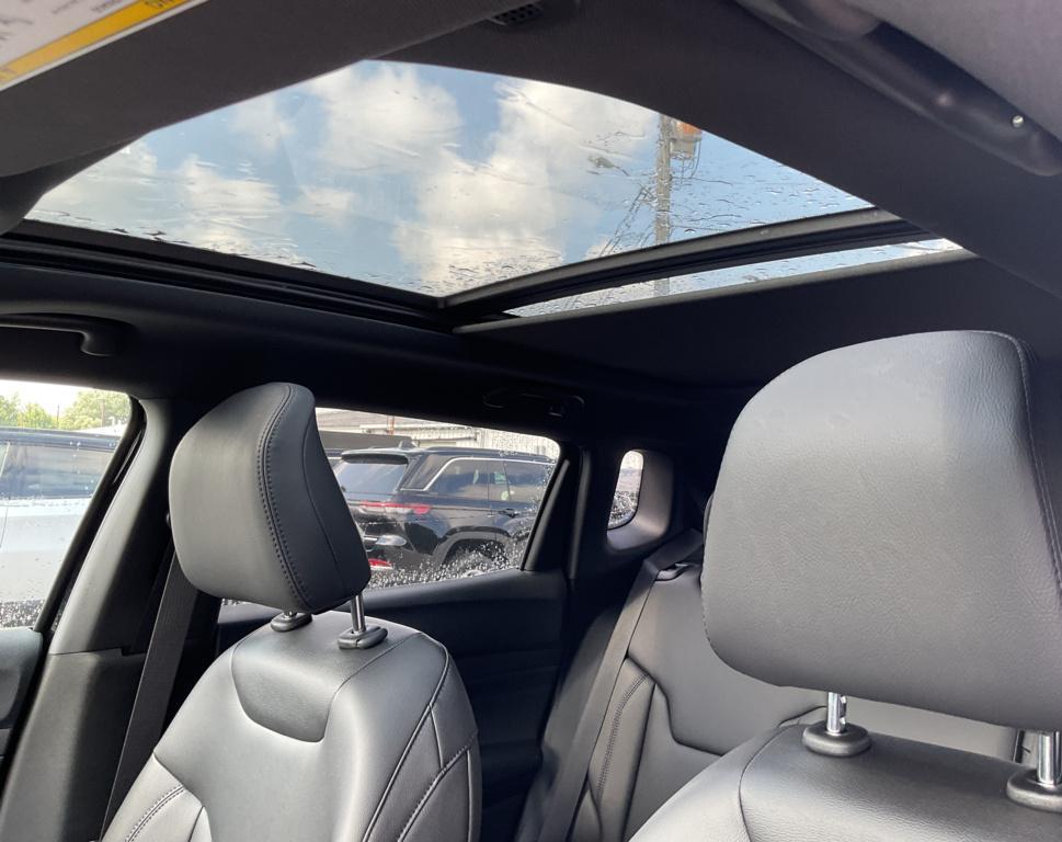 new 2025 Jeep Compass car, priced at $38,717