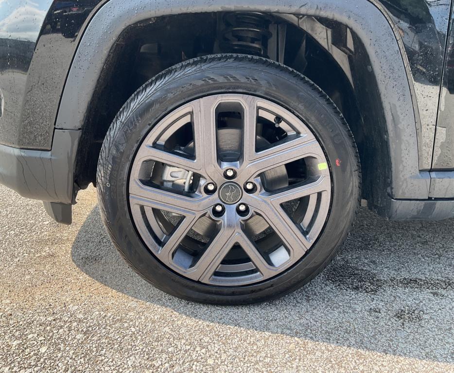 new 2025 Jeep Compass car, priced at $38,717