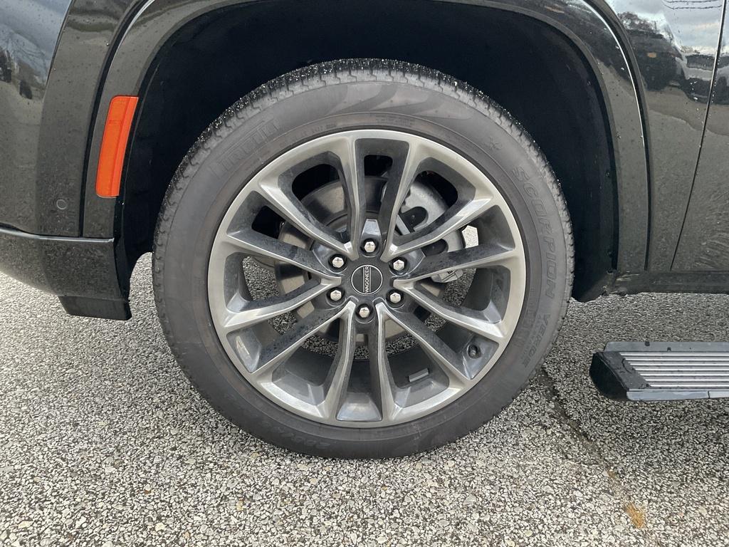 new 2024 Jeep Grand Wagoneer car, priced at $89,631