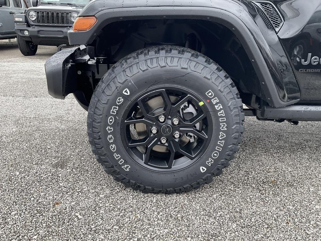 new 2025 Jeep Gladiator car, priced at $48,671