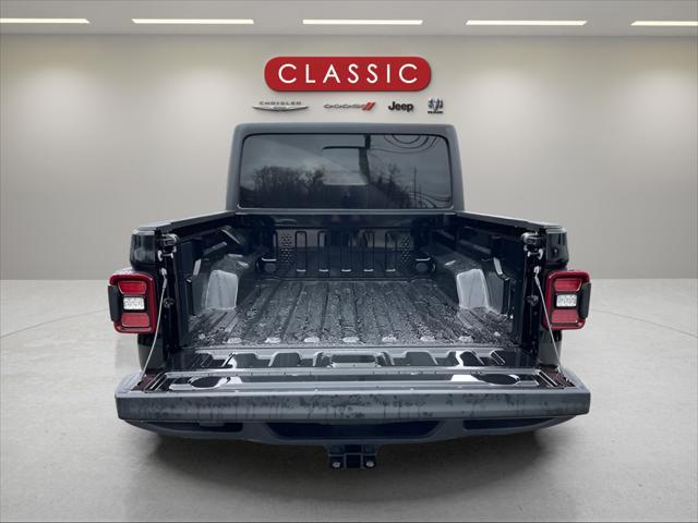 new 2025 Jeep Gladiator car, priced at $53,175