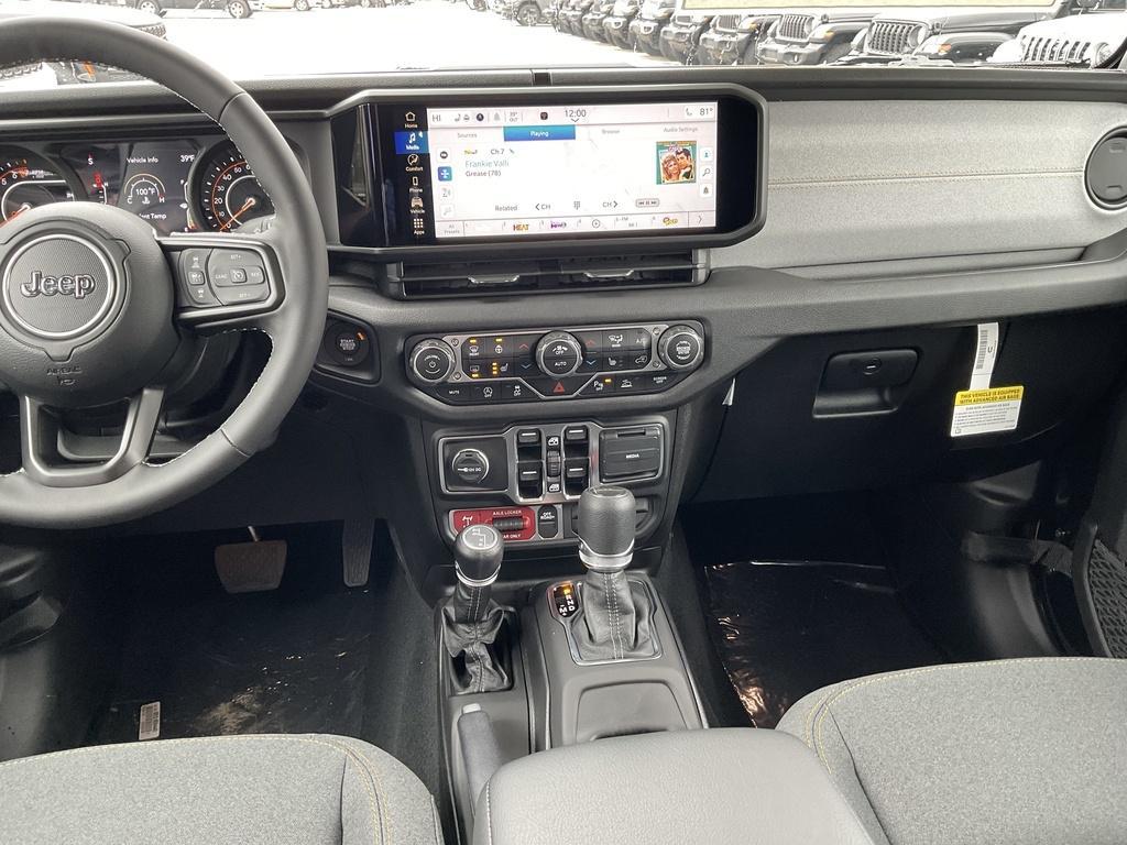 new 2025 Jeep Gladiator car, priced at $48,671