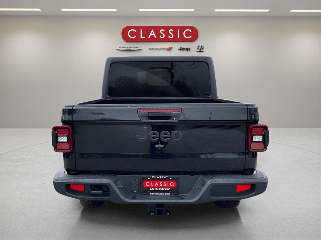new 2025 Jeep Gladiator car, priced at $48,671