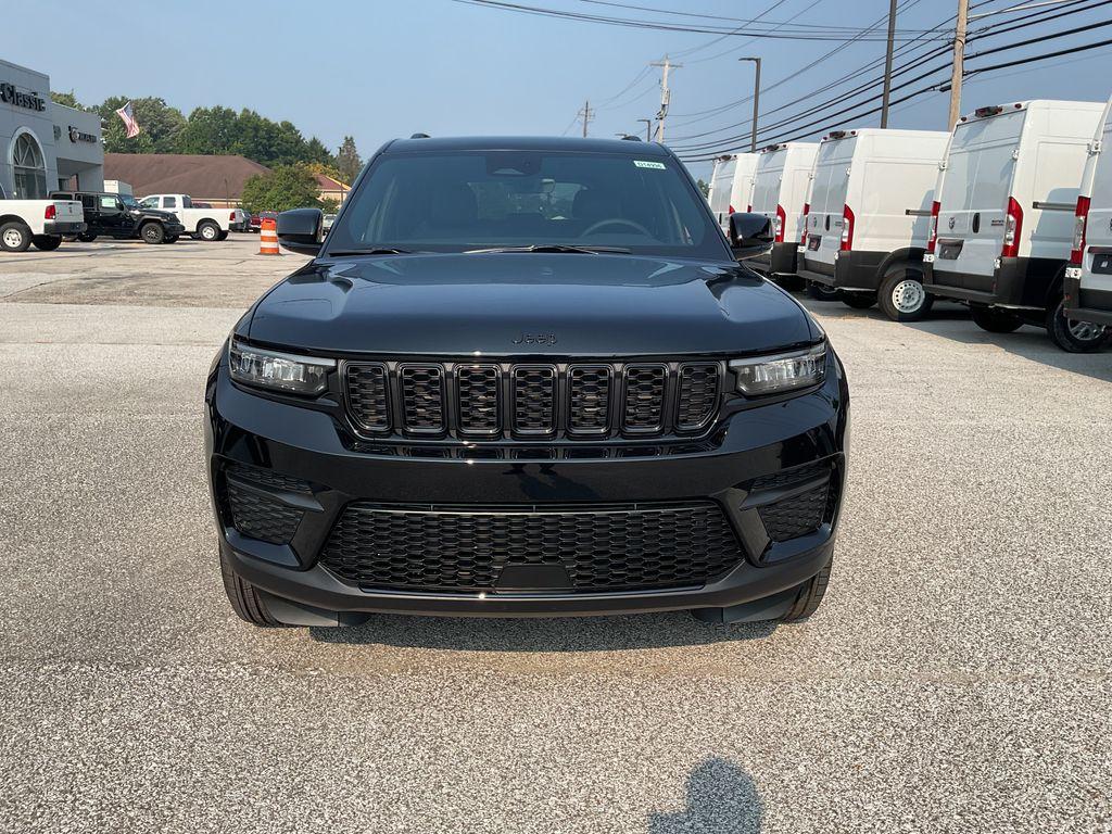 new 2025 Jeep Grand Cherokee car, priced at $46,230