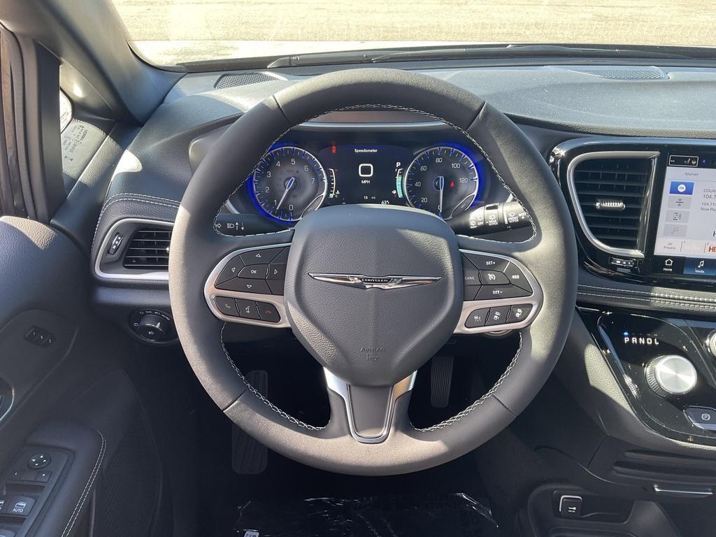 new 2026 Chrysler Pacifica car, priced at $46,140