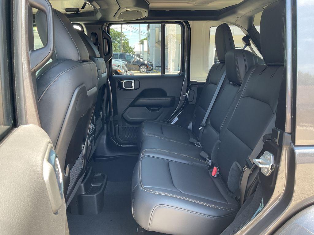 new 2025 Jeep Wrangler car, priced at $59,120