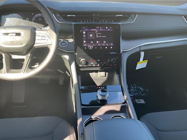 new 2025 Jeep Grand Cherokee car, priced at $41,425