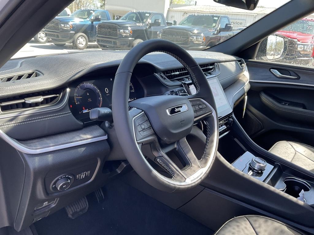 new 2025 Jeep Grand Cherokee L car, priced at $51,985