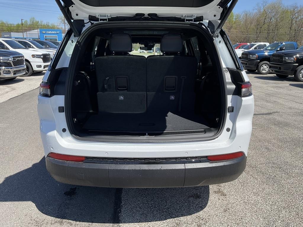 new 2025 Jeep Grand Cherokee L car, priced at $51,985