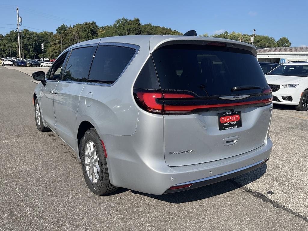 new 2026 Chrysler Pacifica car, priced at $43,948