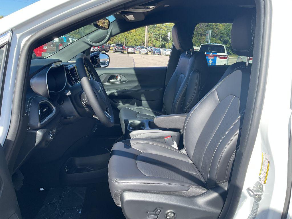 new 2026 Chrysler Pacifica car, priced at $49,640