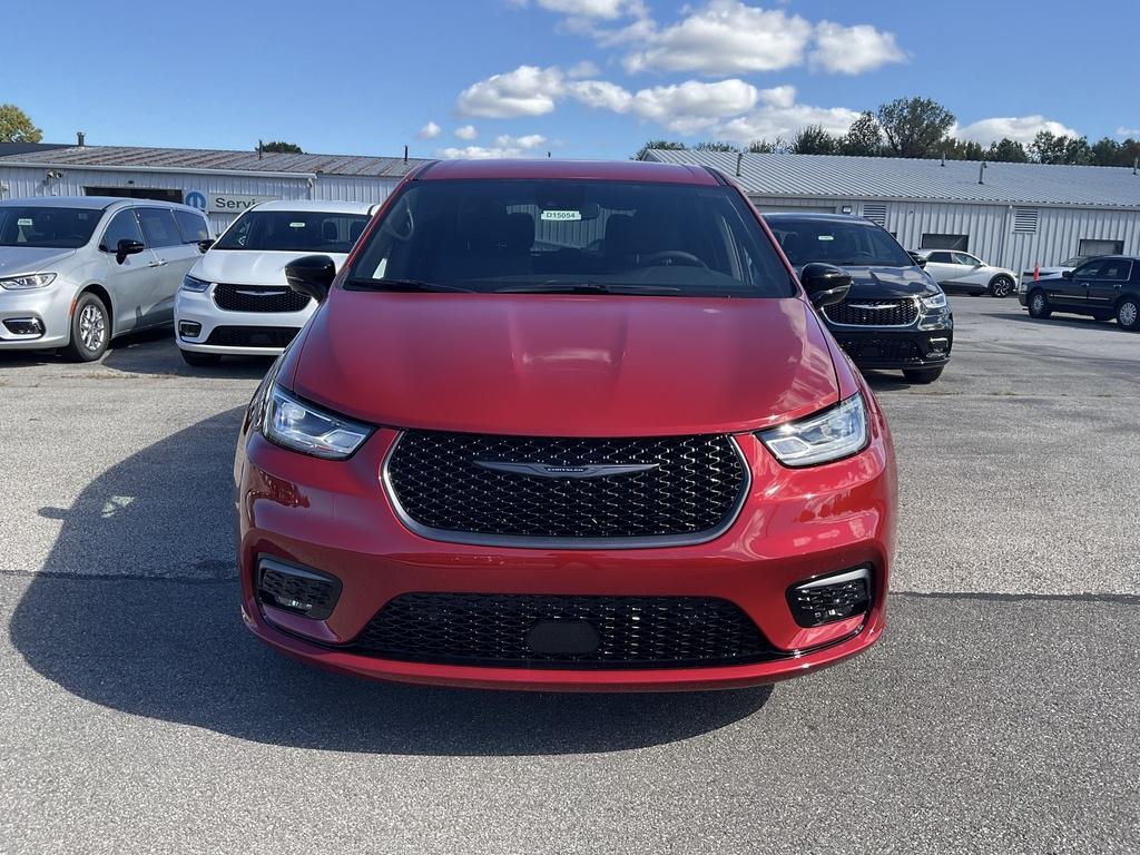 new 2026 Chrysler Pacifica car, priced at $47,280