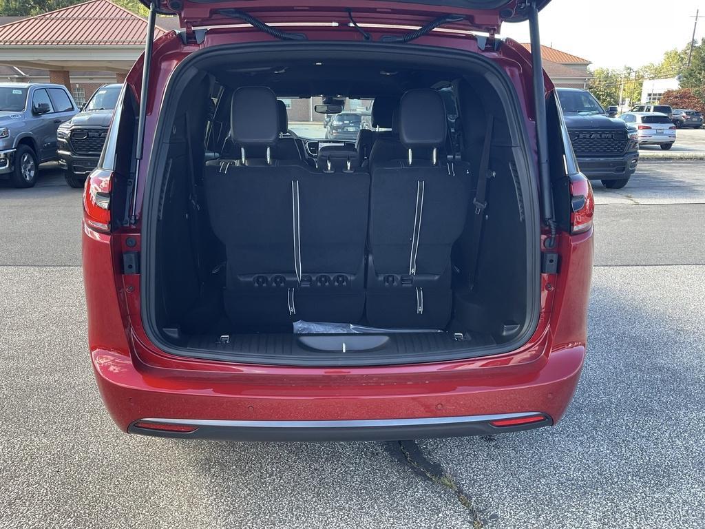 new 2026 Chrysler Pacifica car, priced at $47,280
