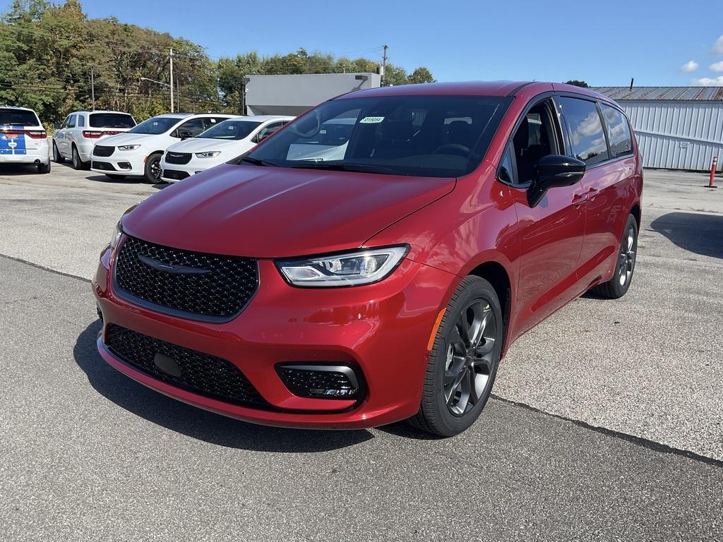 new 2026 Chrysler Pacifica car, priced at $47,280