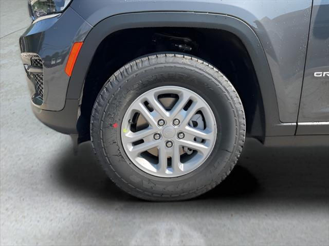 new 2025 Jeep Grand Cherokee car, priced at $41,425