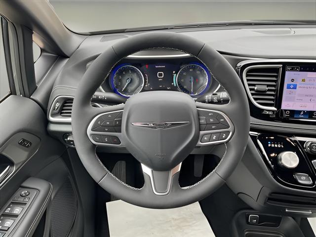 new 2025 Chrysler Pacifica car, priced at $46,220