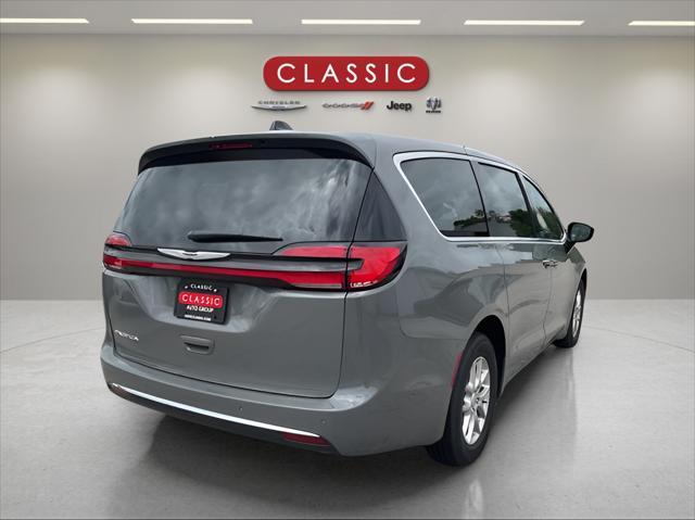 new 2025 Chrysler Pacifica car, priced at $46,220