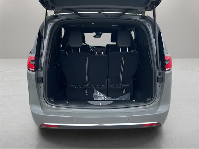 new 2025 Chrysler Pacifica car, priced at $46,220