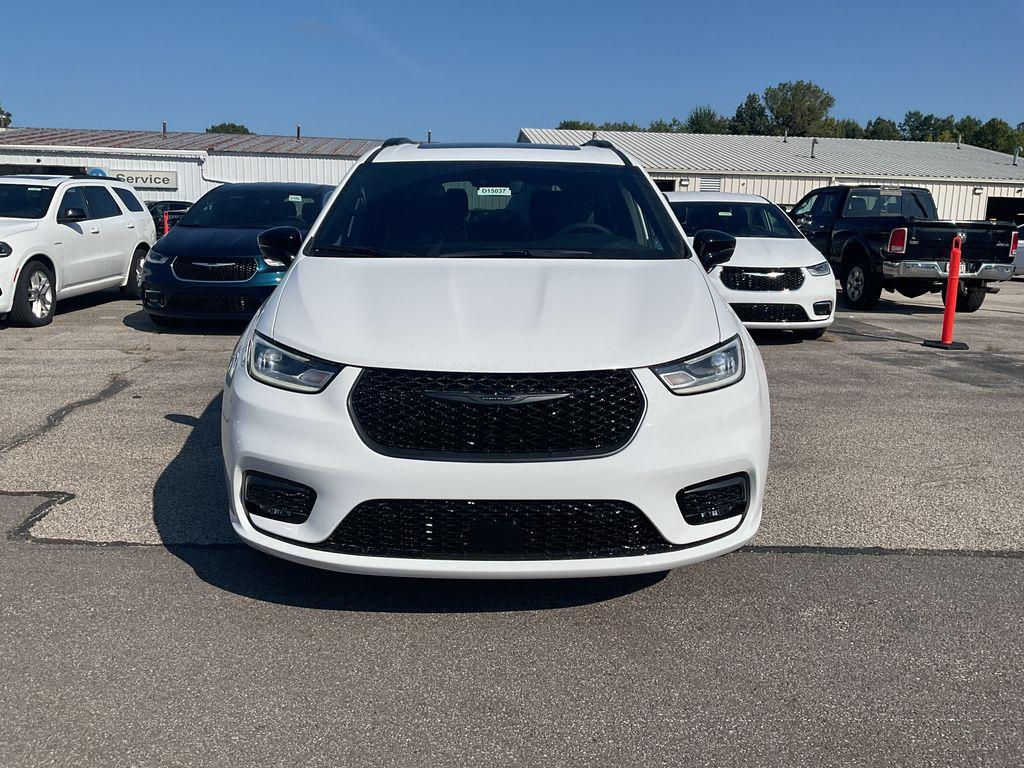 new 2026 Chrysler Pacifica car, priced at $57,366