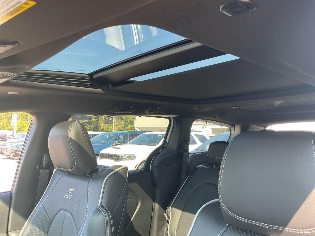 new 2026 Chrysler Pacifica car, priced at $57,366