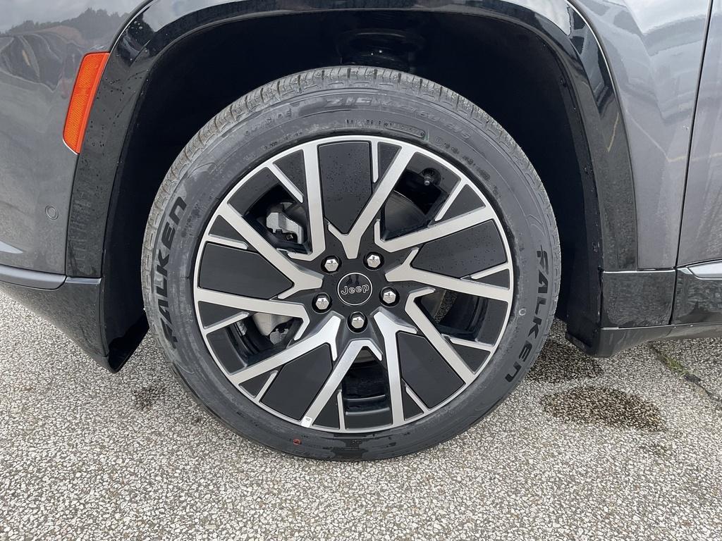 new 2025 Jeep Wagoneer S car, priced at $55,950