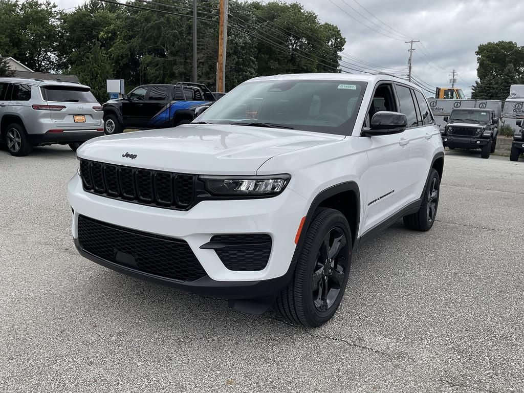 new 2025 Jeep Grand Cherokee car, priced at $46,459