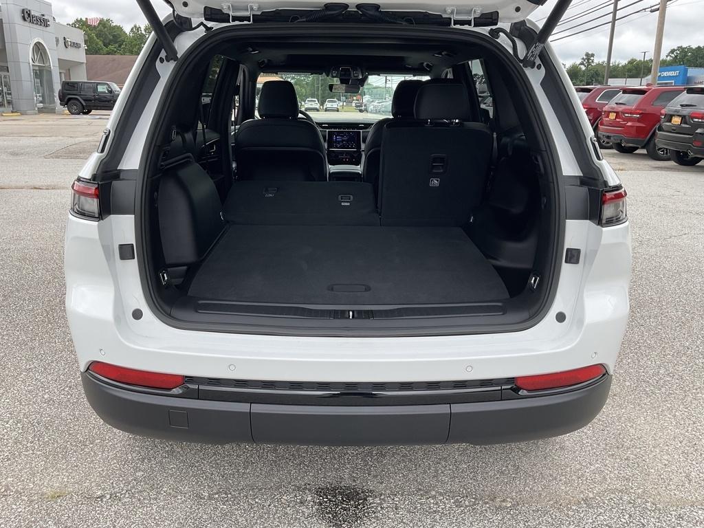 new 2025 Jeep Grand Cherokee car, priced at $46,459