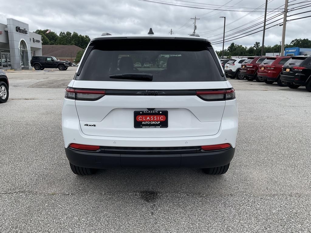 new 2025 Jeep Grand Cherokee car, priced at $46,459