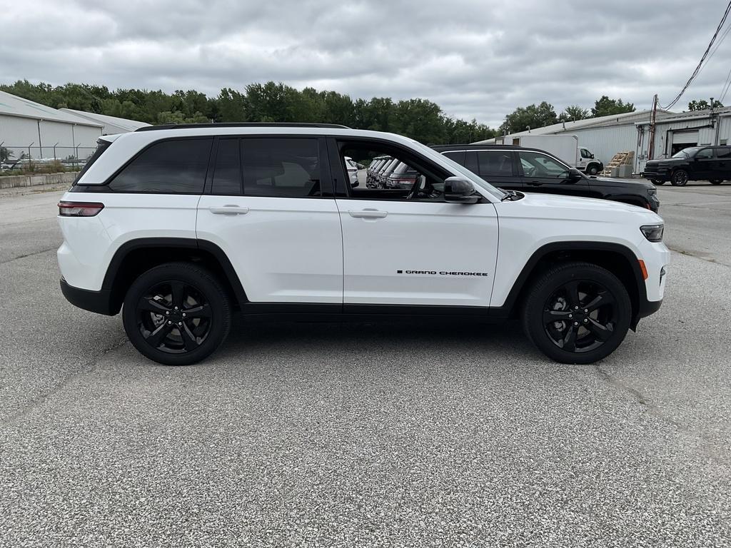 new 2025 Jeep Grand Cherokee car, priced at $46,459