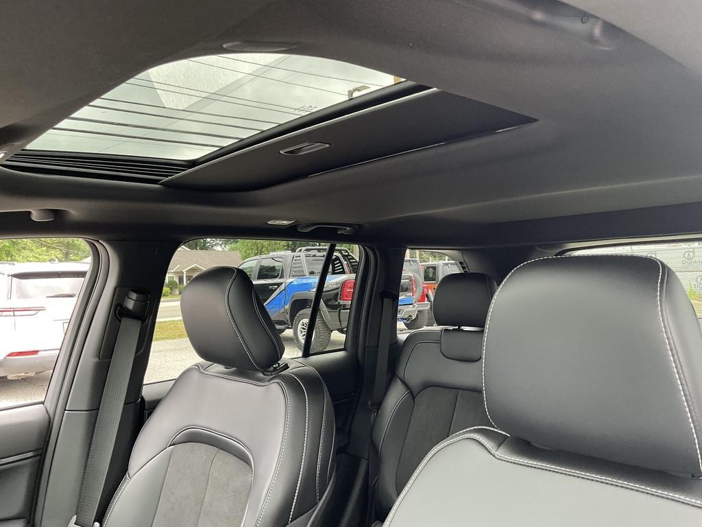 new 2025 Jeep Grand Cherokee car, priced at $46,459