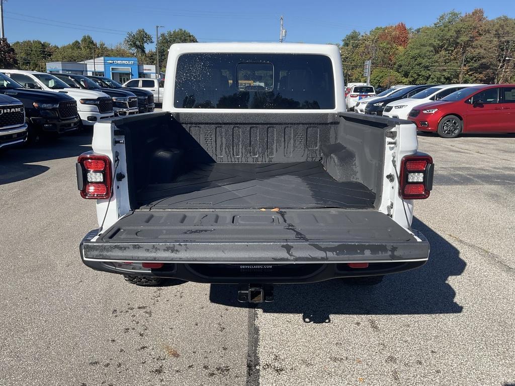 used 2022 Jeep Gladiator car, priced at $39,990