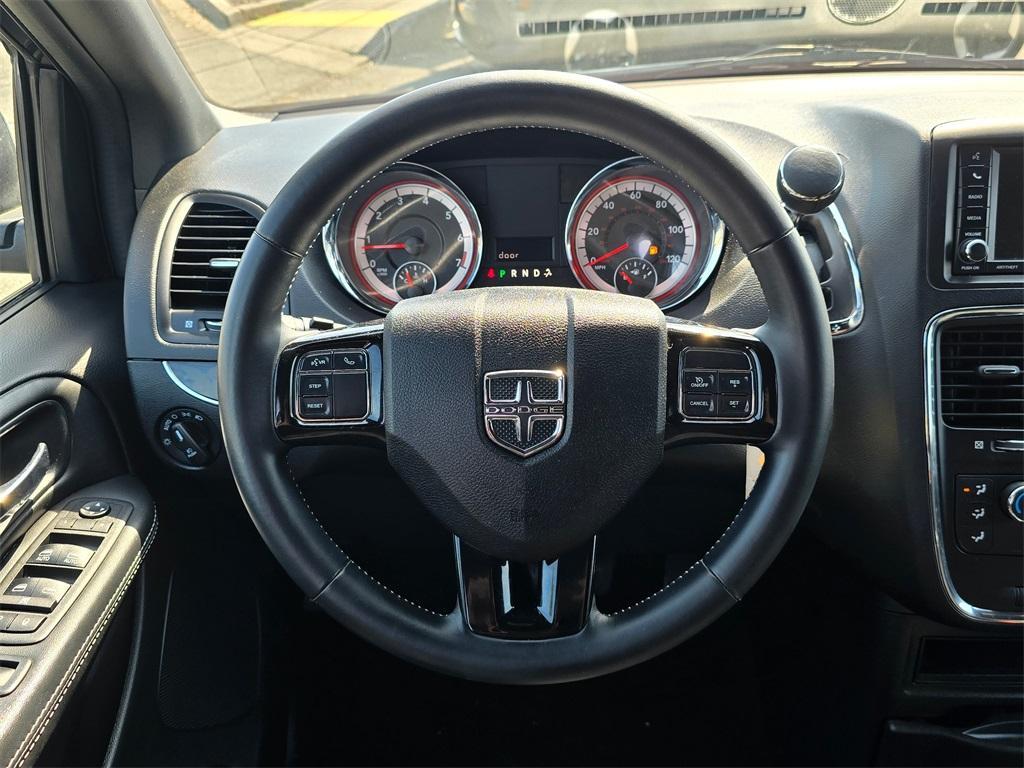 used 2018 Dodge Grand Caravan car