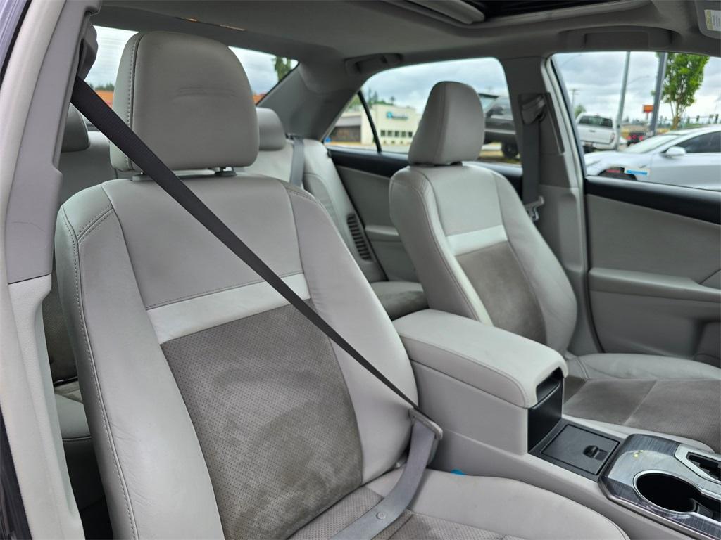 used 2012 Toyota Camry Hybrid car, priced at $14,780